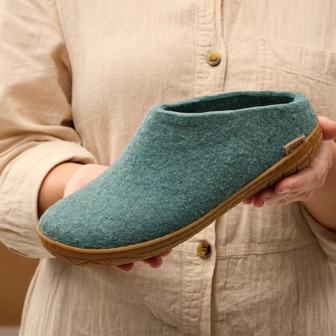 Slip-on with Honey Rubber - North Sea