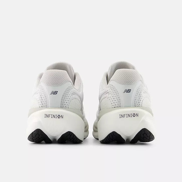 1080v15 - White with Truffle Salt