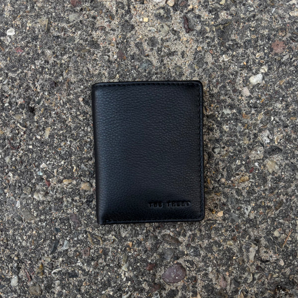 Levi - Black