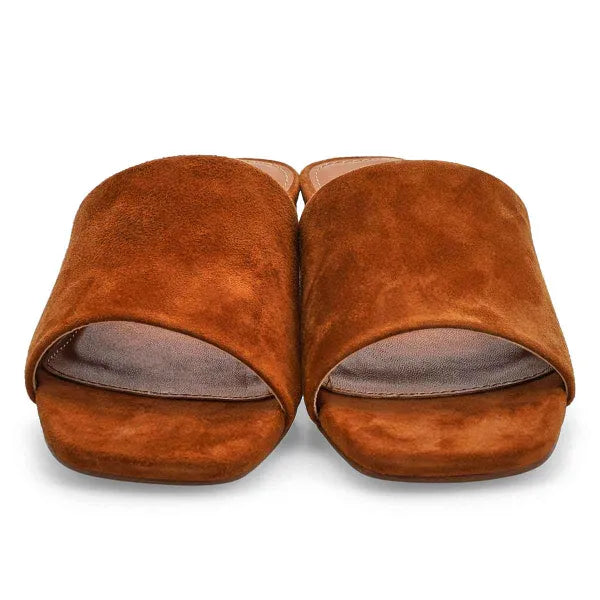 Deserve - Chestnut Suede
