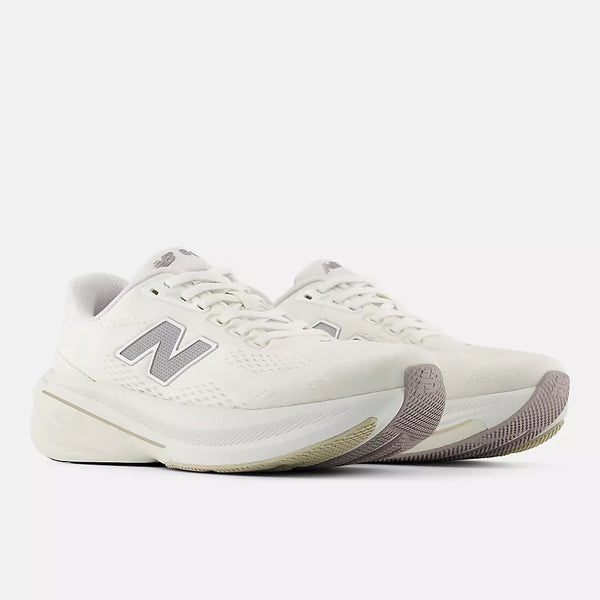 860v15 - White with Silver Metallic